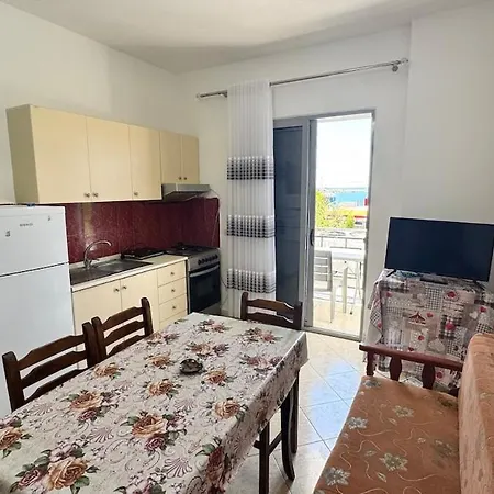 Marku 3 Apartamento Shëngjin